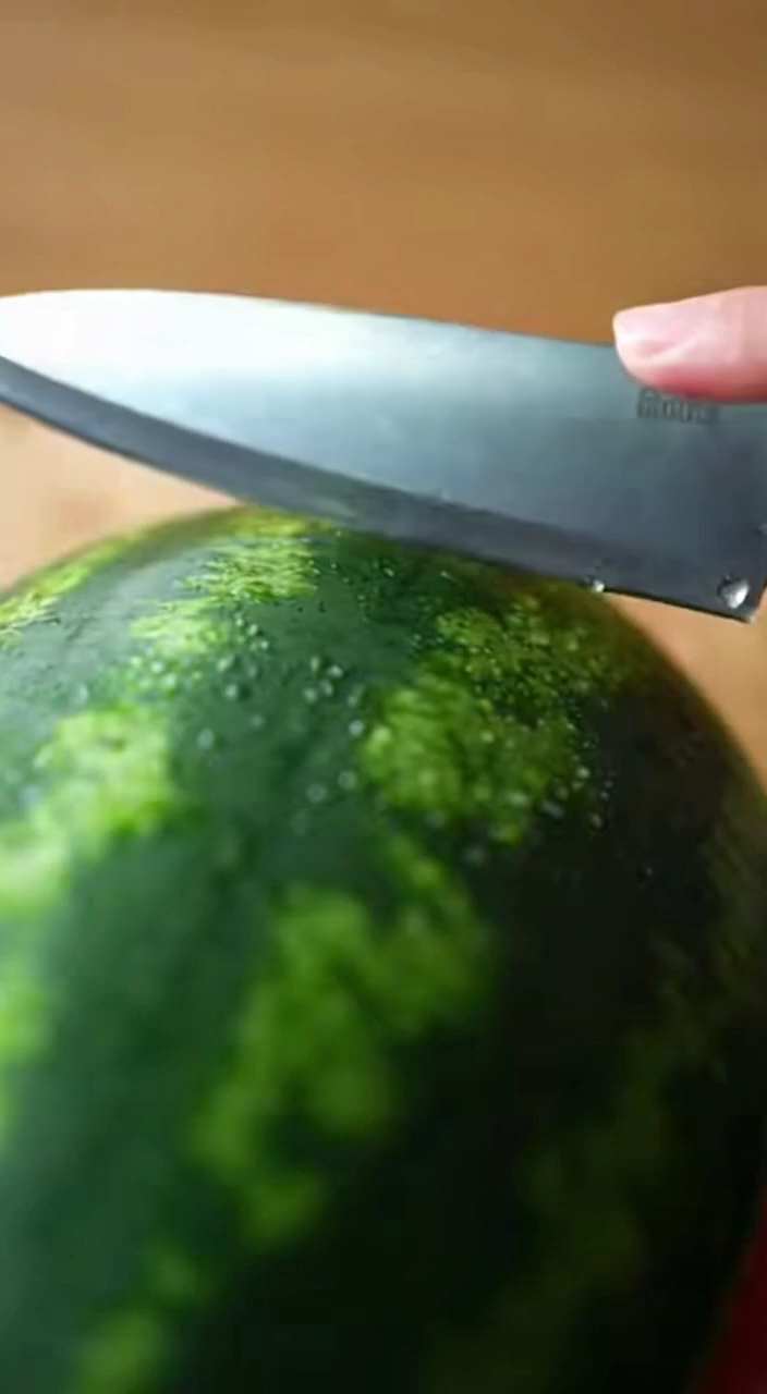 ASMR Fruit Cutting AI Generator