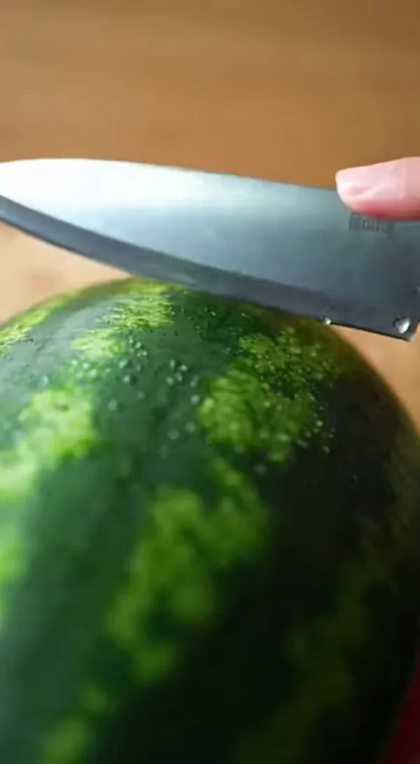 Relaxing ASMR Fruit Cutting for Soothing Immersive Short Video Clips AI Video Generator