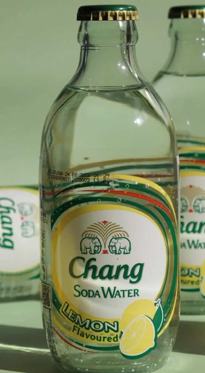 Product Fell Into Water AI Video Generator